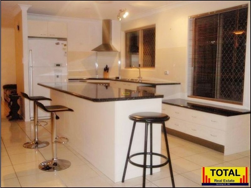 10 Rowley Rd, Burpengary QLD 4505