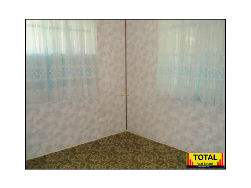 25 Carwell Avenue, Petrie QLD 4502