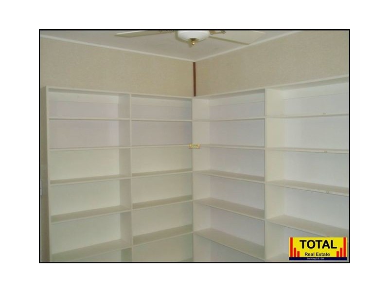 25 Carwell Avenue, Petrie QLD 4502