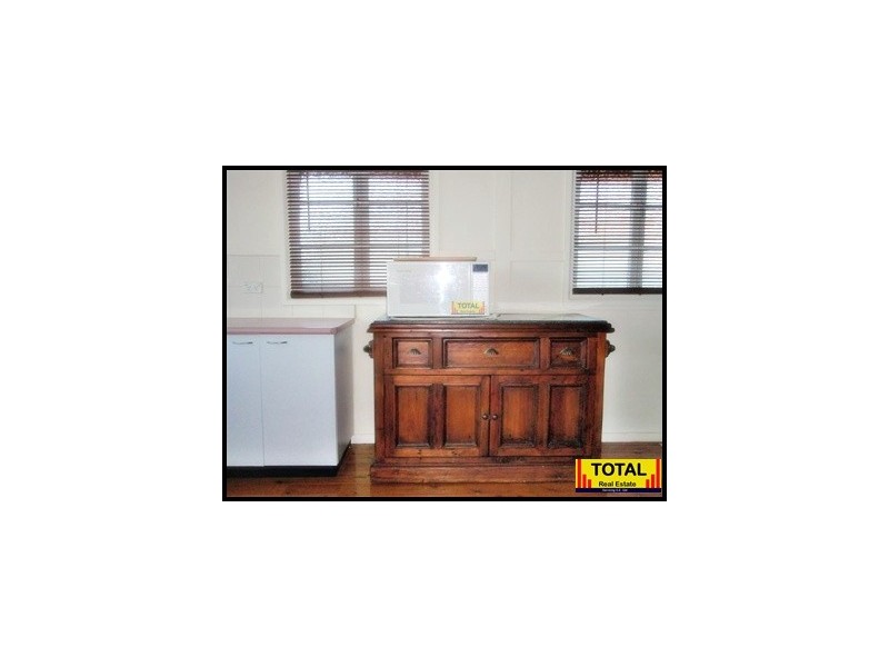 10 George Street, Millmerran QLD 4357