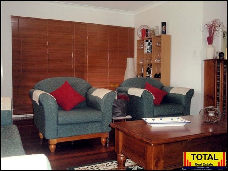 9 Macarthur Drive, Kallangur QLD 4503