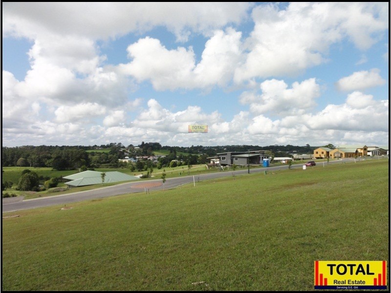 19 Cloudwalk Drive, Maleny QLD 4552