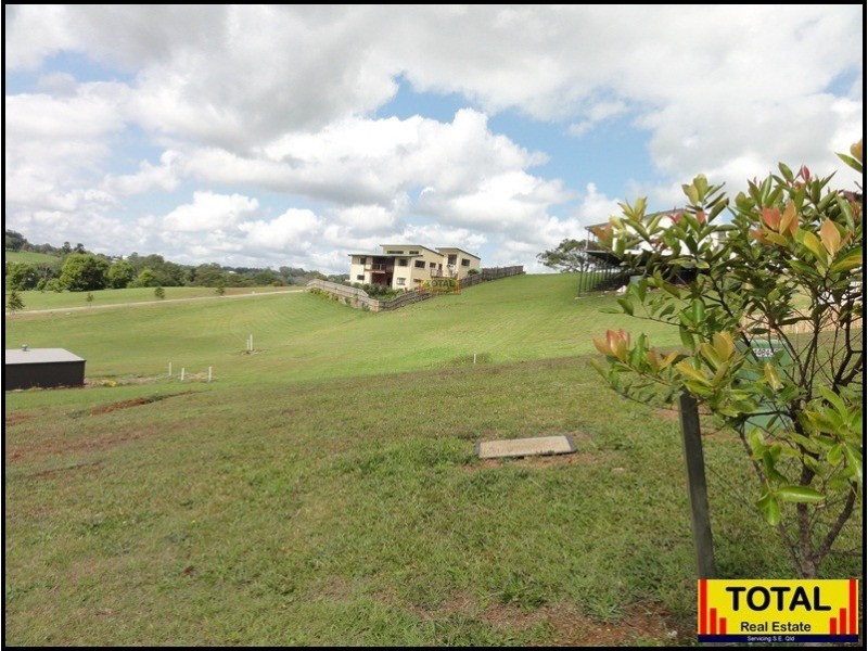 12  Snowwood Avenue, Maleny QLD 4552