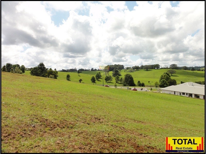 12  Snowwood Avenue, Maleny QLD 4552