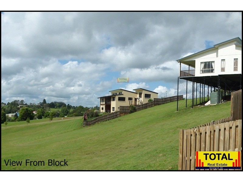 12  Snowwood Avenue, Maleny QLD 4552