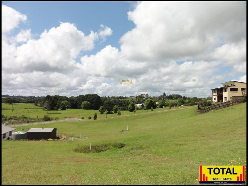 12  Snowwood Avenue, Maleny QLD 4552