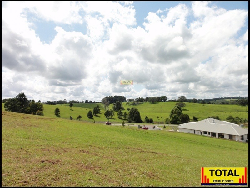 12  Snowwood Avenue, Maleny QLD 4552