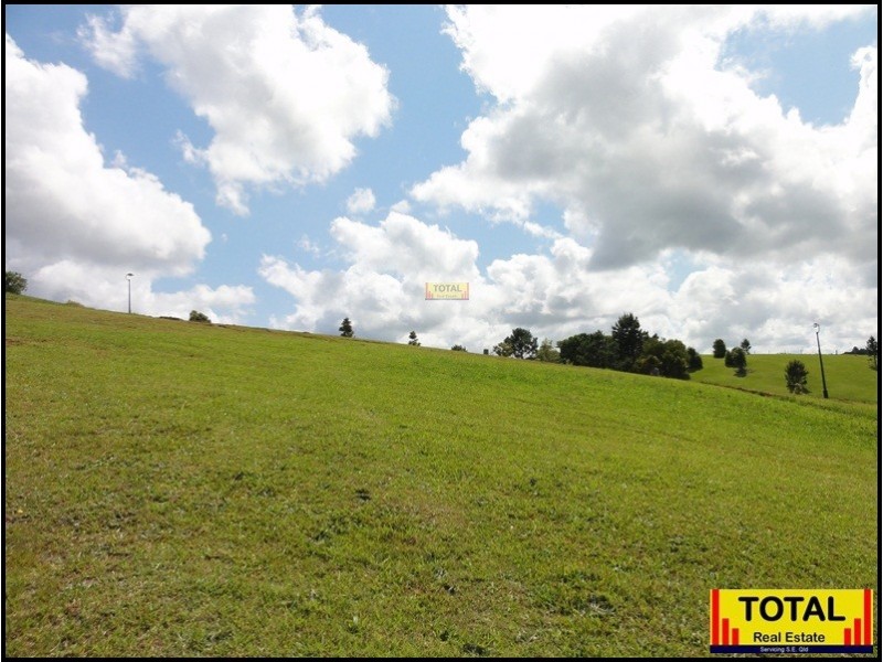 12  Snowwood Avenue, Maleny QLD 4552