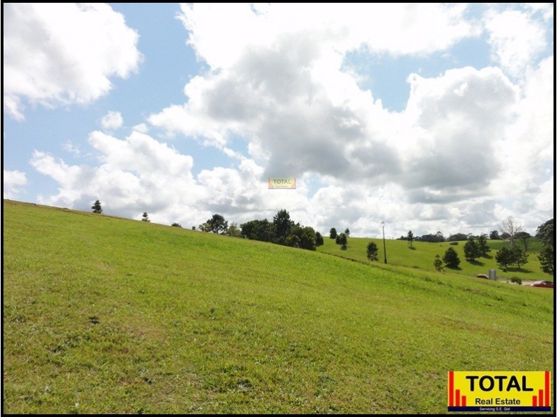 12  Snowwood Avenue, Maleny QLD 4552