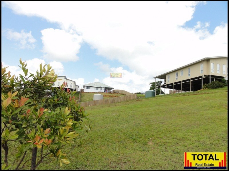 10  Snowwood Avenue, Maleny QLD 4552