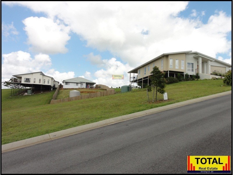 10  Snowwood Avenue, Maleny QLD 4552