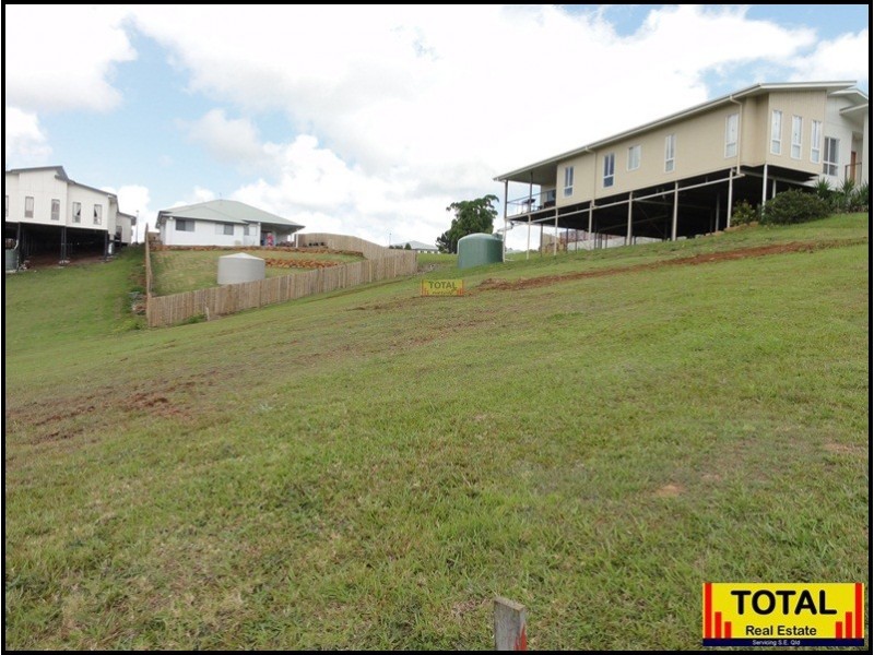 10  Snowwood Avenue, Maleny QLD 4552