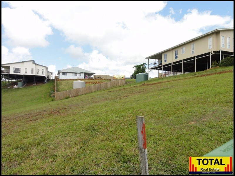 10  Snowwood Avenue, Maleny QLD 4552