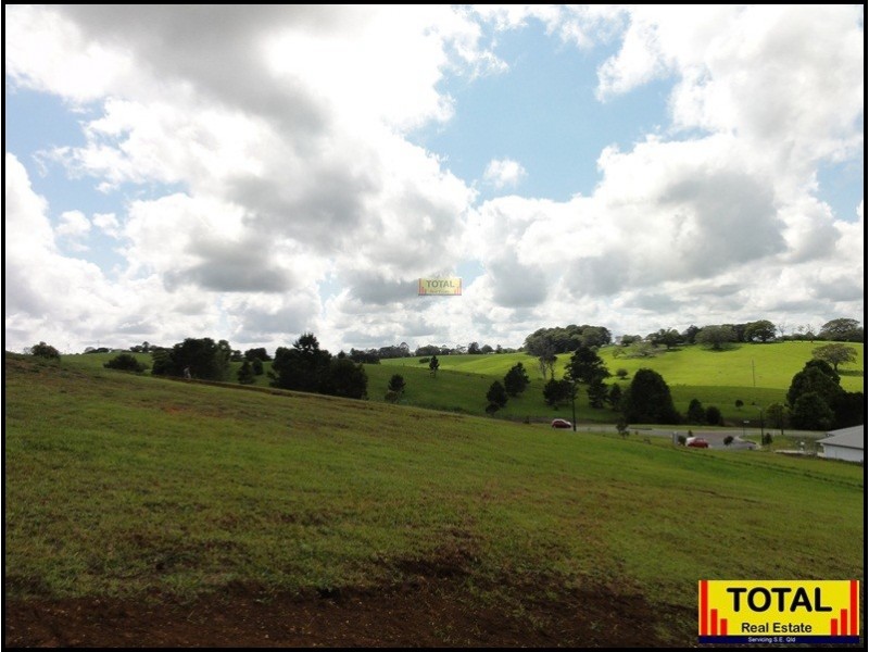 10  Snowwood Avenue, Maleny QLD 4552