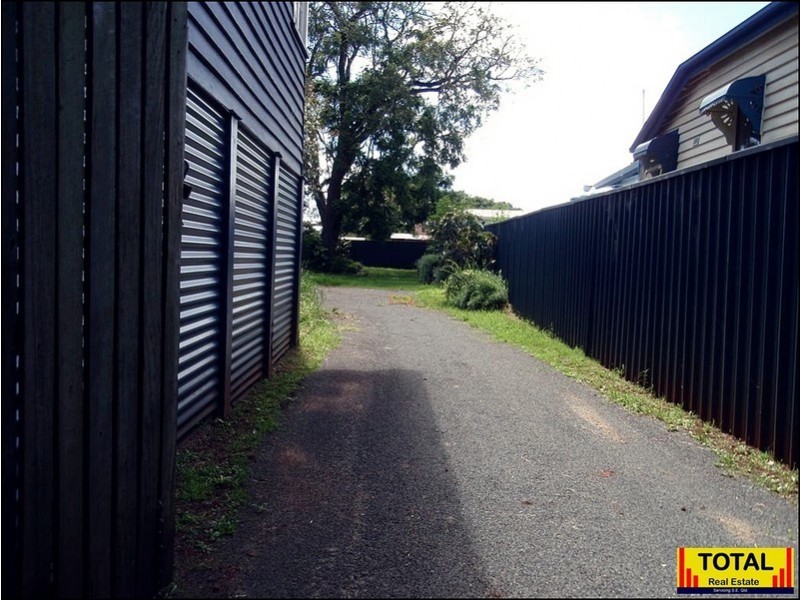 22 Clairmont Street, Newtown QLD 4350