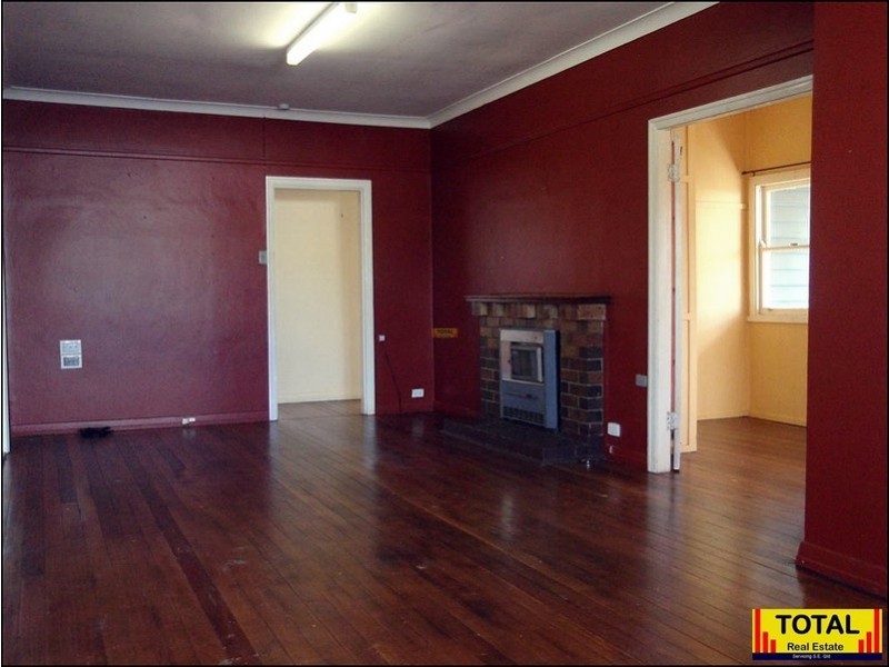 22 Clairmont Street, Newtown QLD 4350