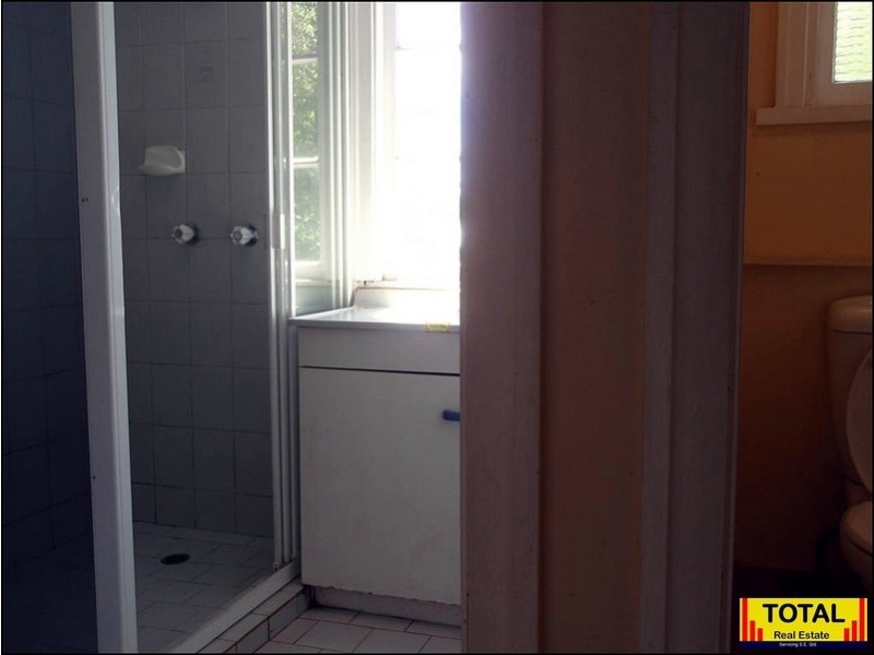 22 Clairmont Street, Newtown QLD 4350