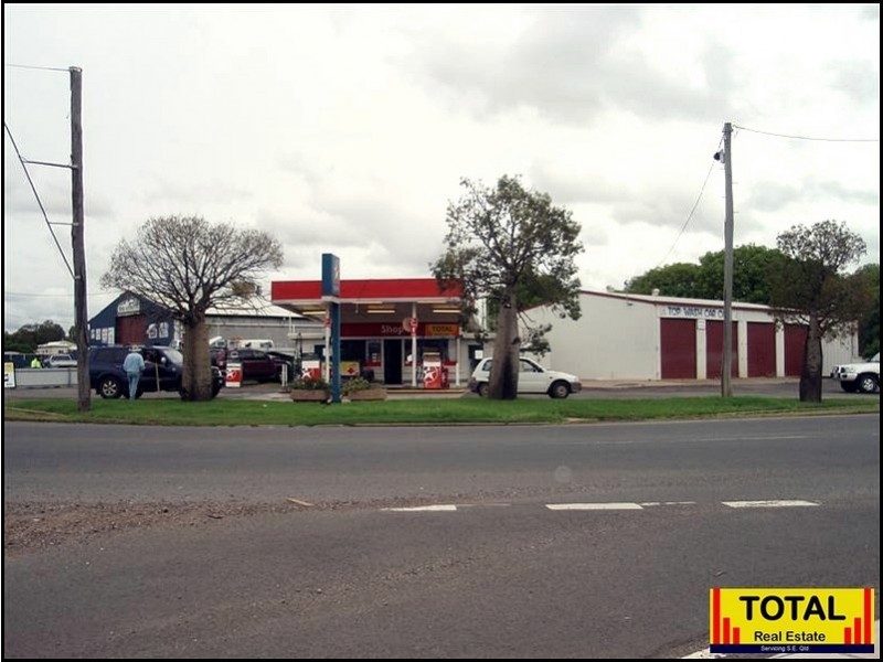 83 Raglan Street, Roma QLD 4455