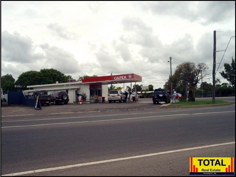 83 Raglan Street, Roma QLD 4455