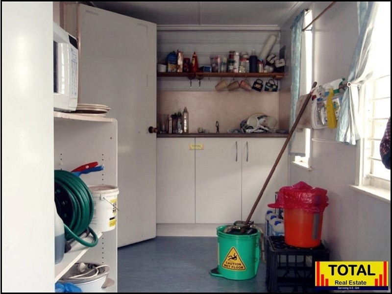83 Raglan Street, Roma QLD 4455
