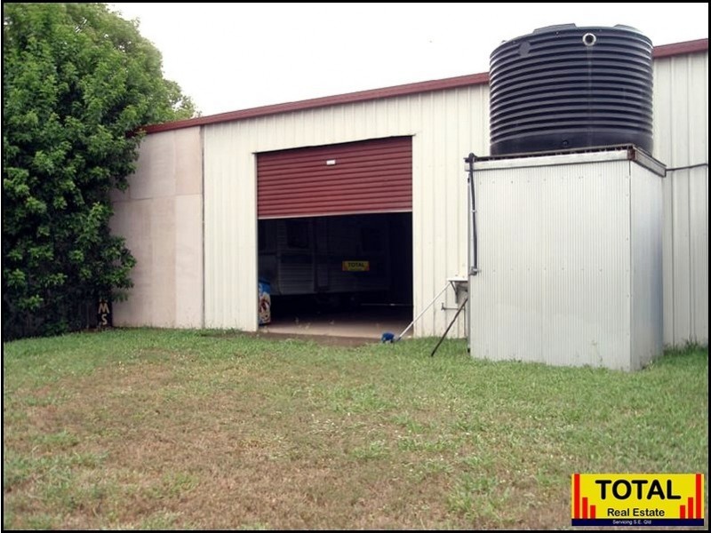 83 Raglan Street, Roma QLD 4455