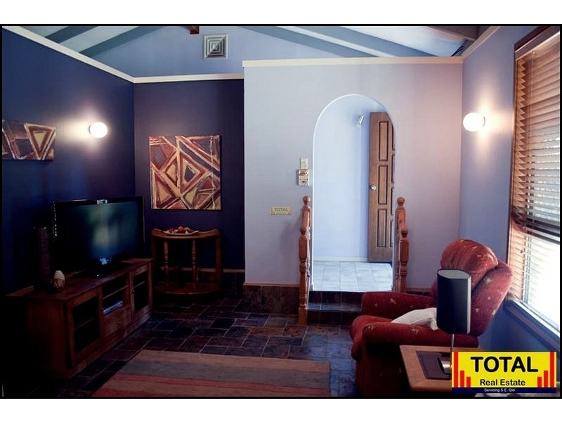 1 Albatross Street, Karalee QLD 4306