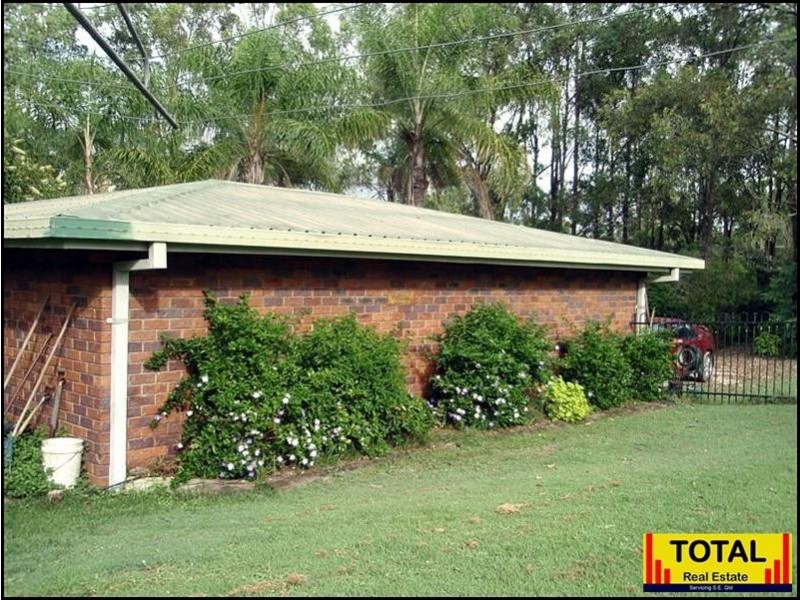 1 Albatross Street, Karalee QLD 4306