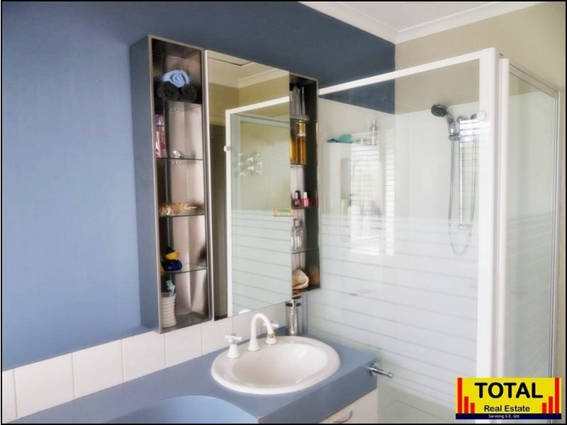 27 Tamarix Av, Bray Park QLD 4500