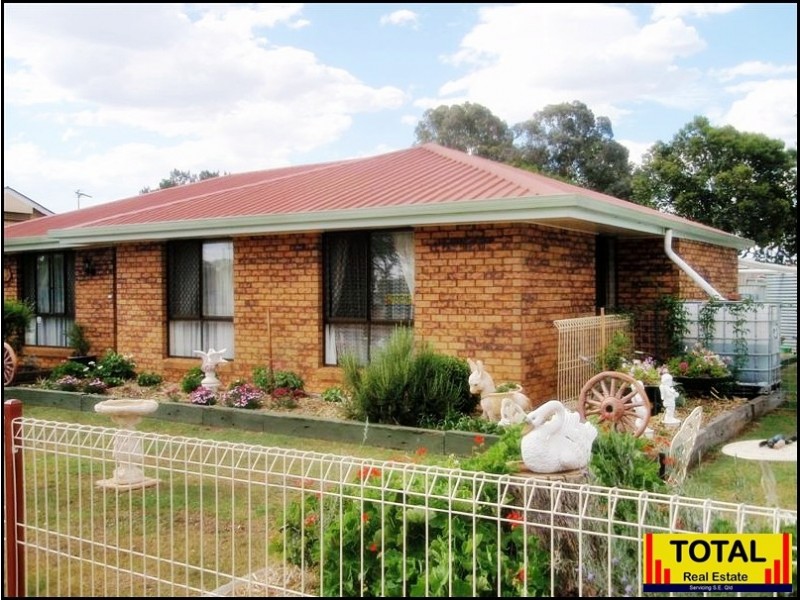 4 Rome Street, Oakey QLD 4401