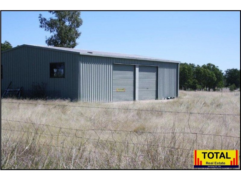 100 Carnarvon Highway, Surat QLD 4417
