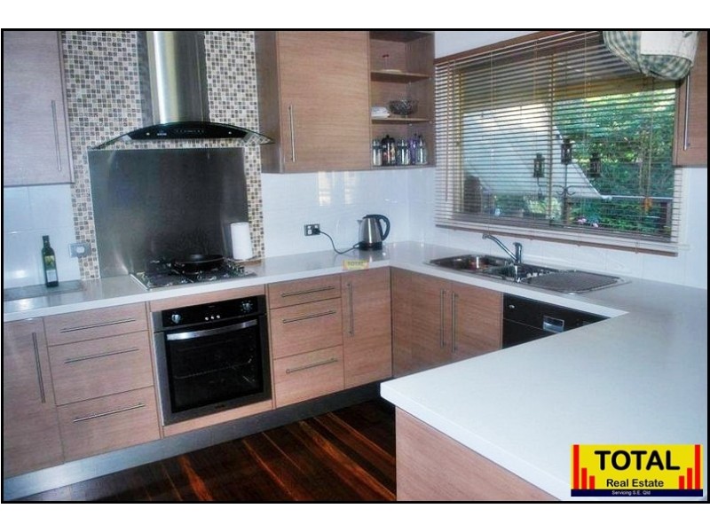 9 Macarthur Drive, Kallangur QLD 4503
