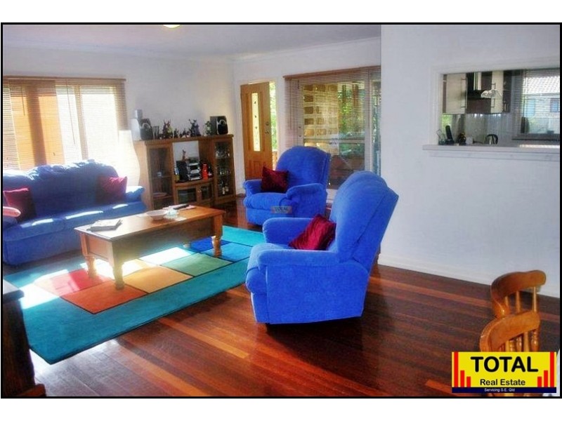 9 Macarthur Drive, Kallangur QLD 4503