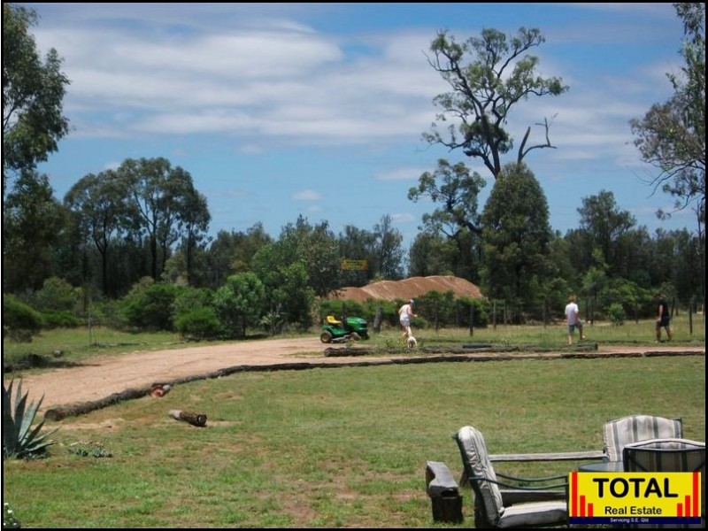 98 Upper Humbug Road, Tara QLD 4421