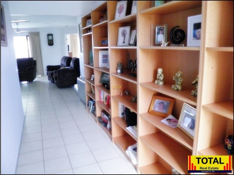 10 Violet Street, Kallangur QLD 4503