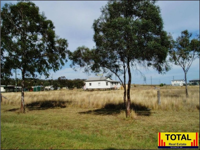 1 Baron Street, Jondaryan QLD 4403