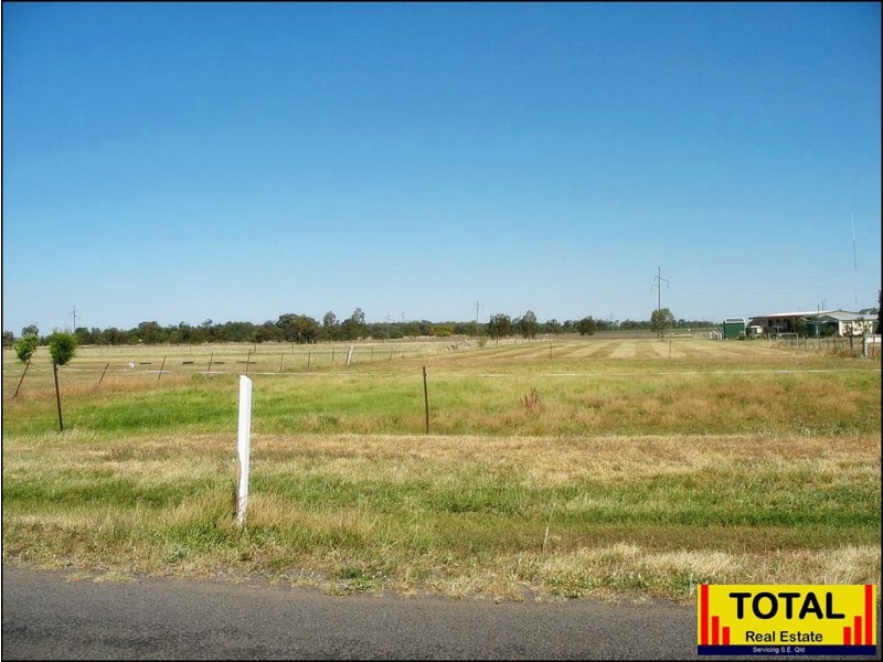 1 Baron Street, Jondaryan QLD 4403