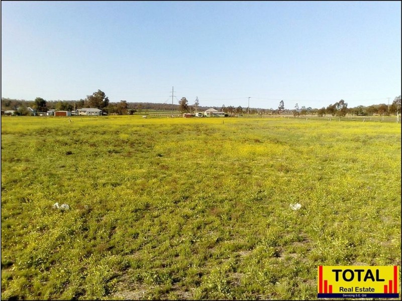 1 Baron Street, Jondaryan QLD 4403