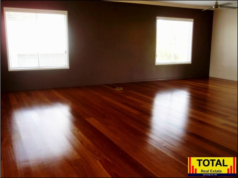 6 Renown Court, Cooloola Cove QLD 4580