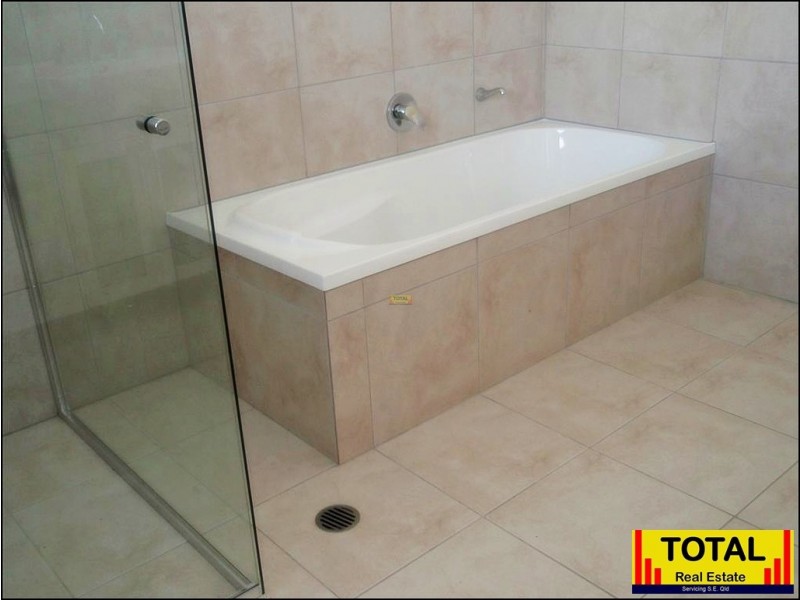 6 Renown Court, Cooloola Cove QLD 4580