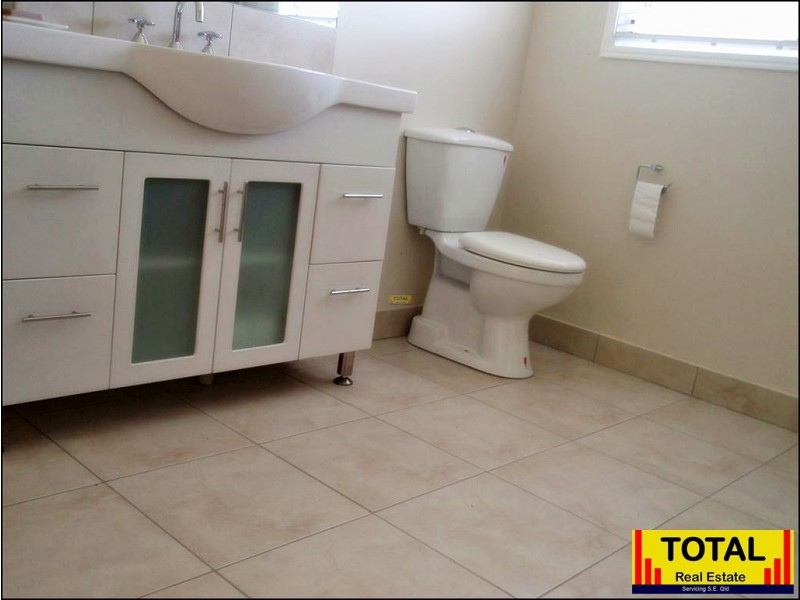 6 Renown Court, Cooloola Cove QLD 4580