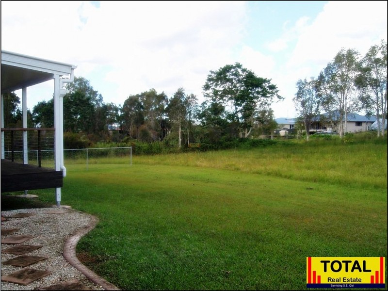 6 Renown Court, Cooloola Cove QLD 4580