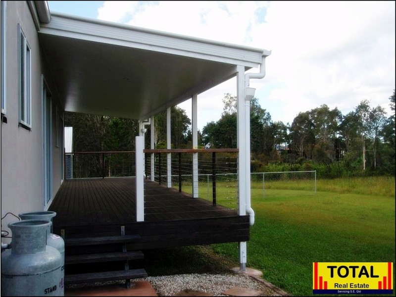 6 Renown Court, Cooloola Cove QLD 4580