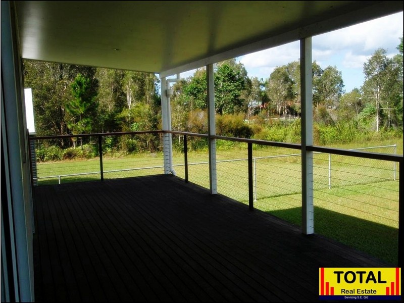 6 Renown Court, Cooloola Cove QLD 4580