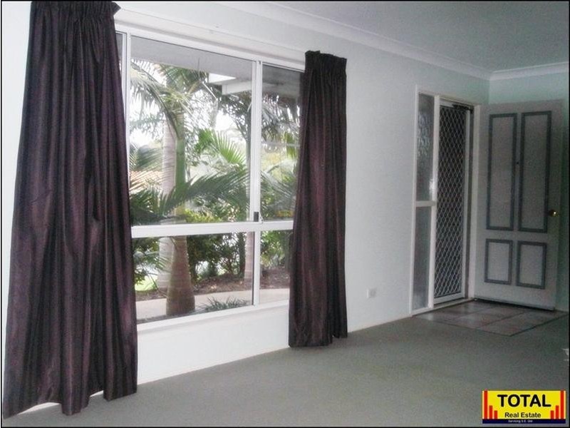 4 Theten Court, Kallangur QLD 4503