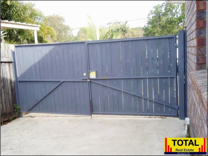 4 Theten Court, Kallangur QLD 4503