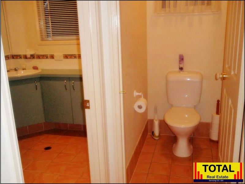 Forest Glen QLD 4556