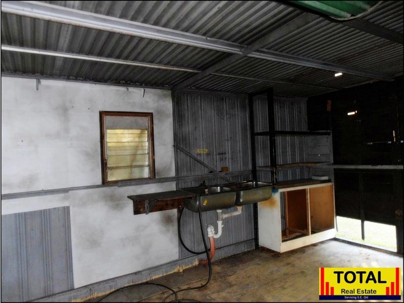 138 Hardwood Road, Landsborough QLD 4550