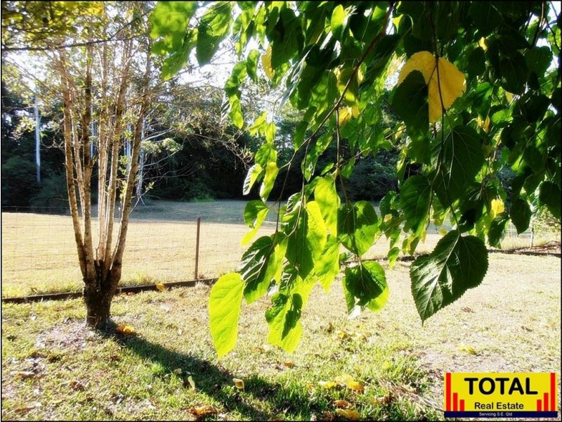 138 Hardwood Road, Landsborough QLD 4550