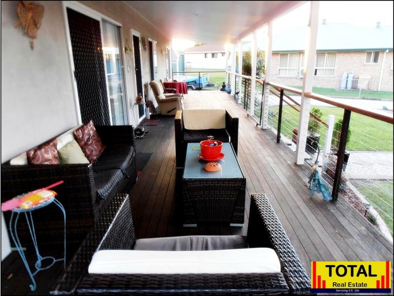 6 Renown Court, Cooloola Cove QLD 4580