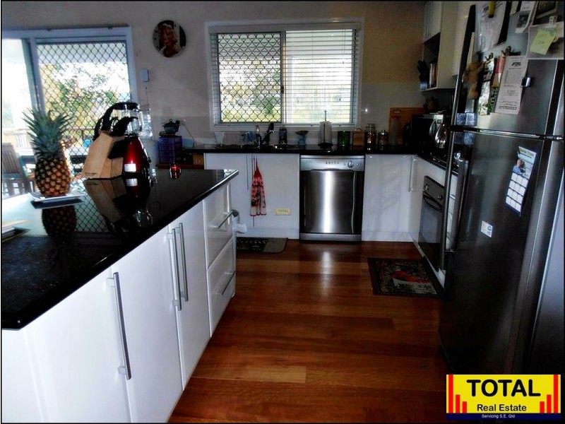 6 Renown Court, Cooloola Cove QLD 4580